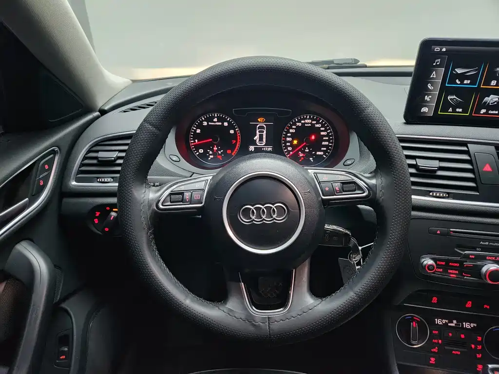 Audi Q3 2017 30 TFSI Fashion
