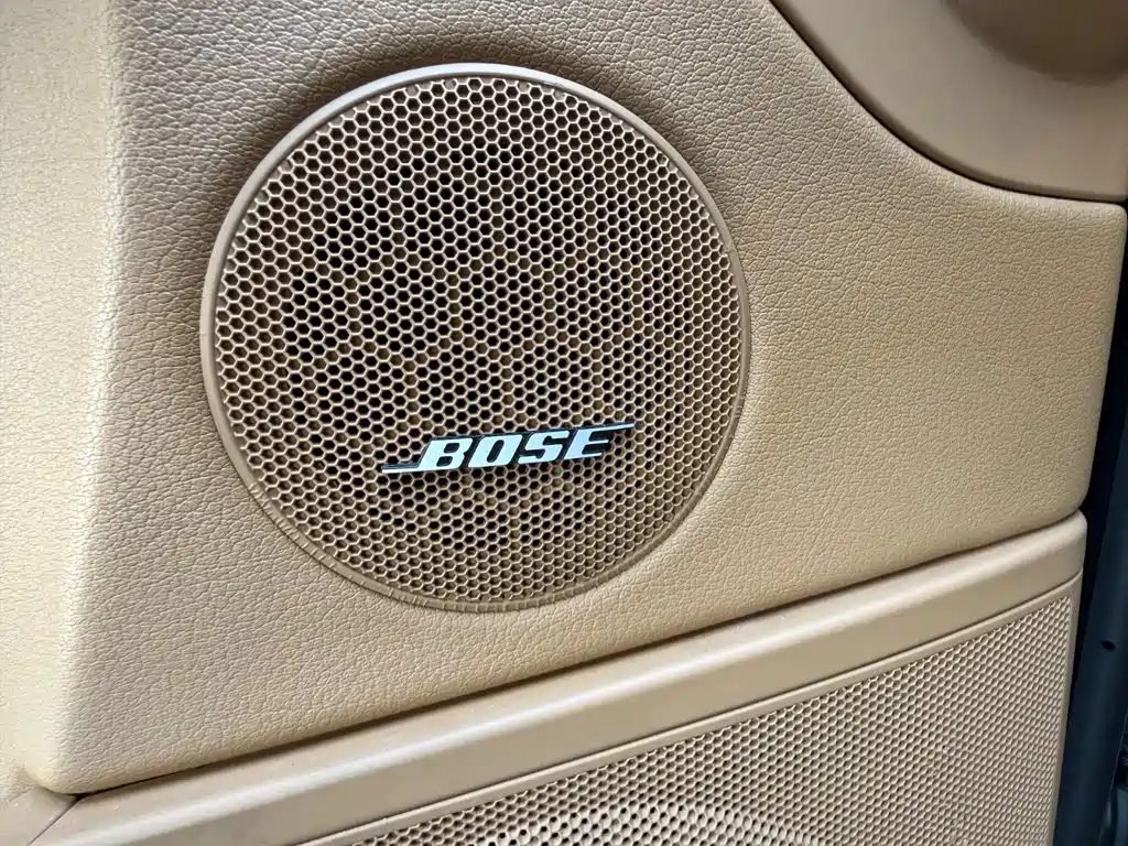 Porsche Cayenne — миниатюра 9