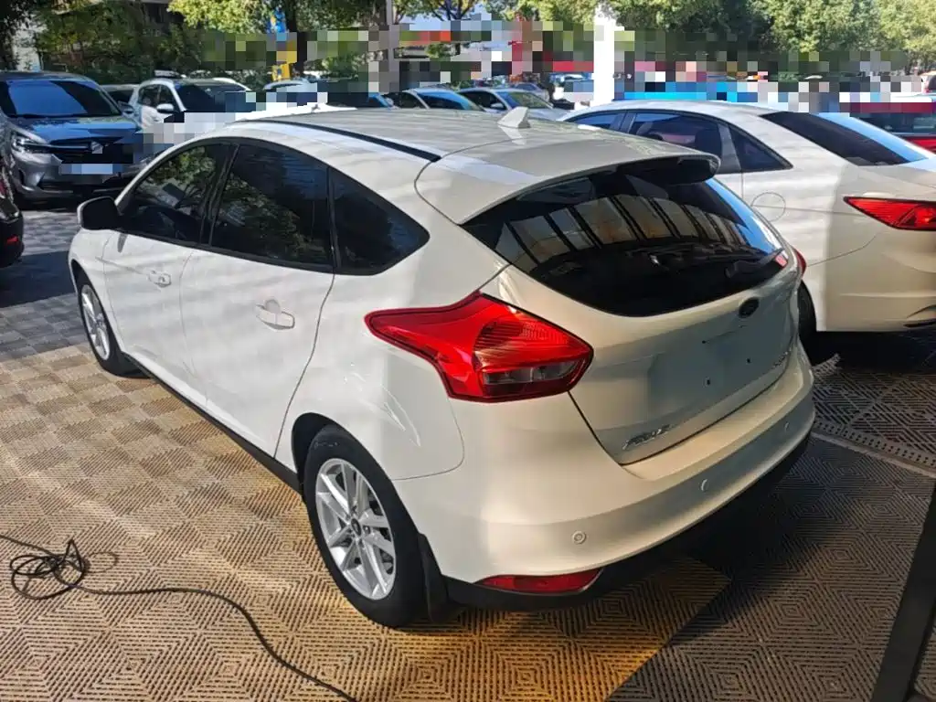 Ford Focus — миниатюра 5