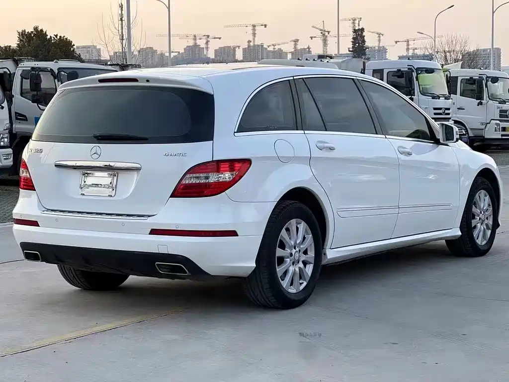 Mercedes-Benz R 2014 R 320 4MATIC Luxury