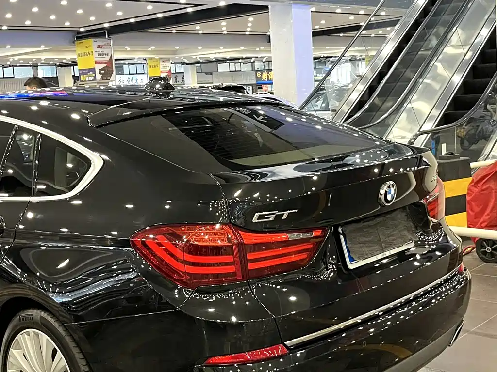 BMW 5 Series GT — миниатюра 4