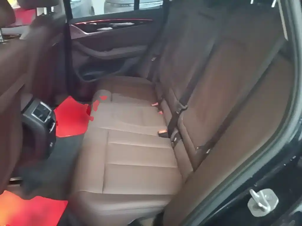 BMW iX3 — миниатюра 17