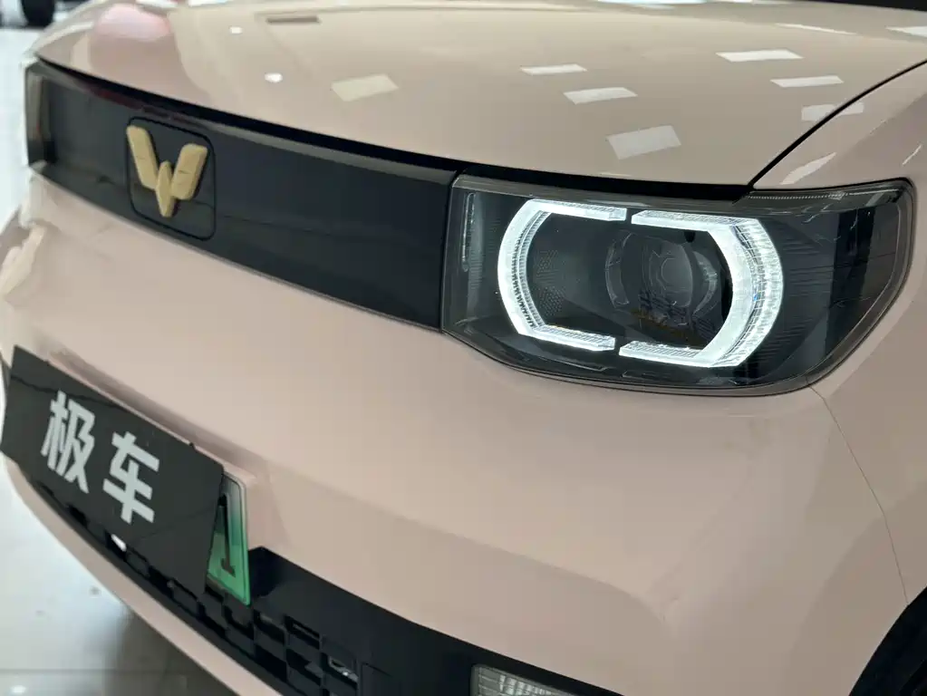 Wuling MINIEV — миниатюра 3