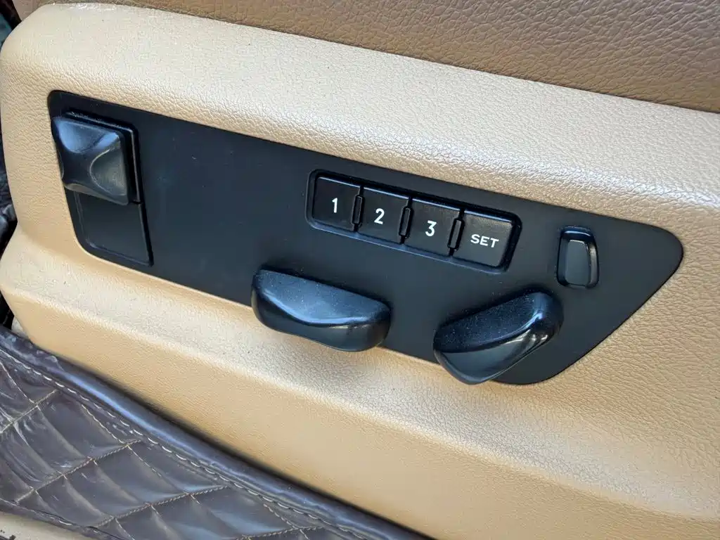 Porsche Cayenne — миниатюра 10
