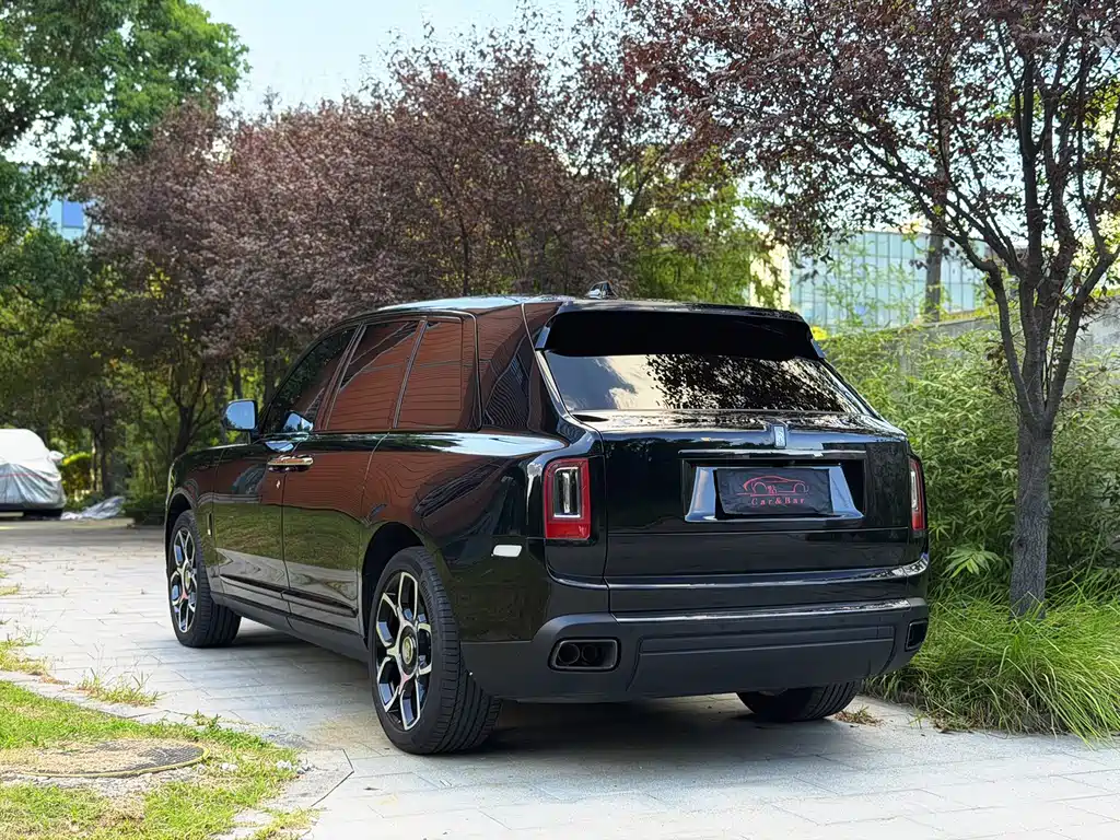 Rolls-Royce Cullinan — миниатюра 12