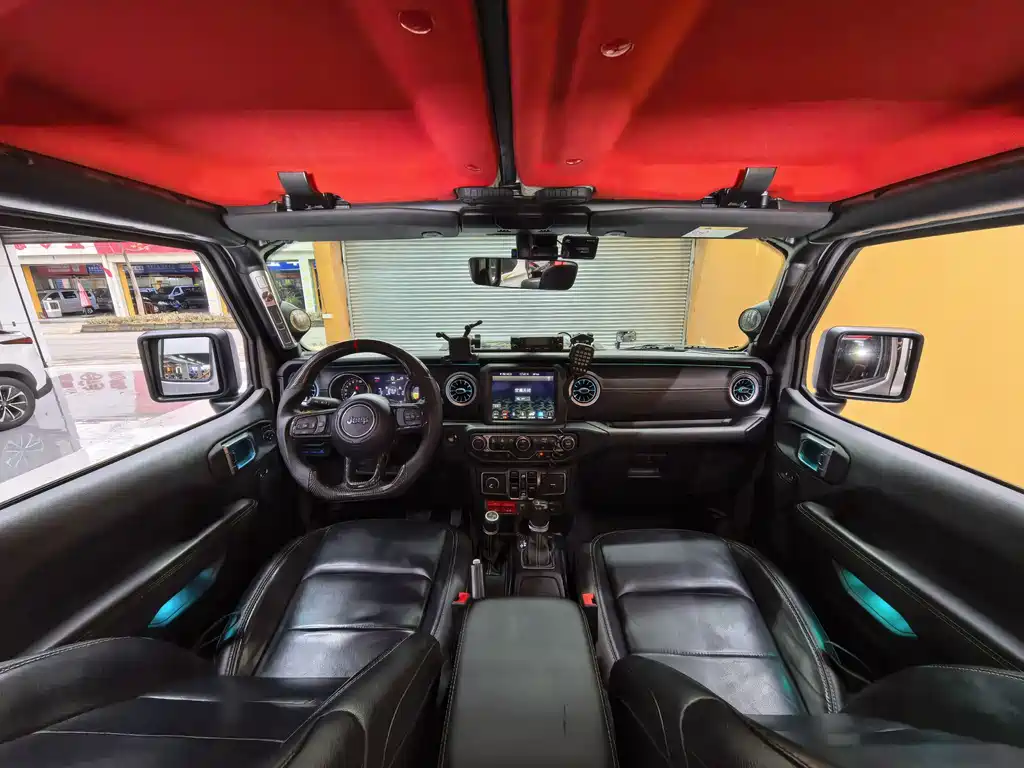 Jeep Wrangler PHEV — миниатюра 15
