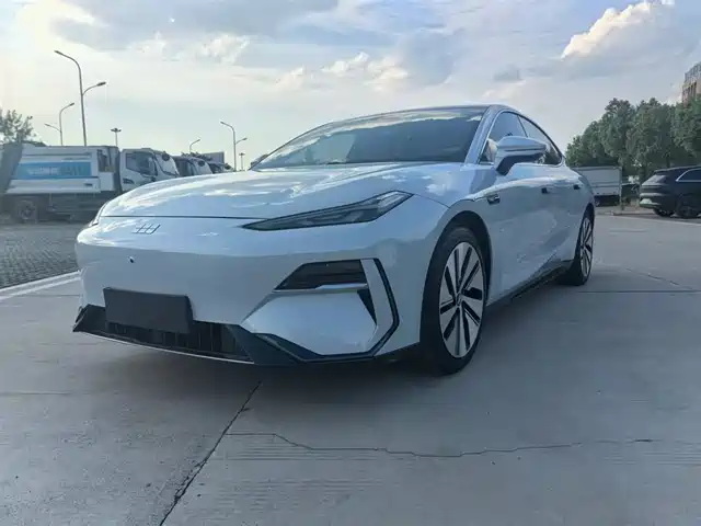 GEELY GALAXY GALAXY E8 2024
