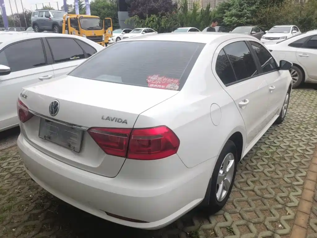 Volkswagen Lavida — миниатюра 7