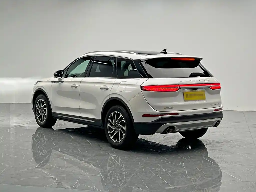 Lincoln Corsair — миниатюра 4