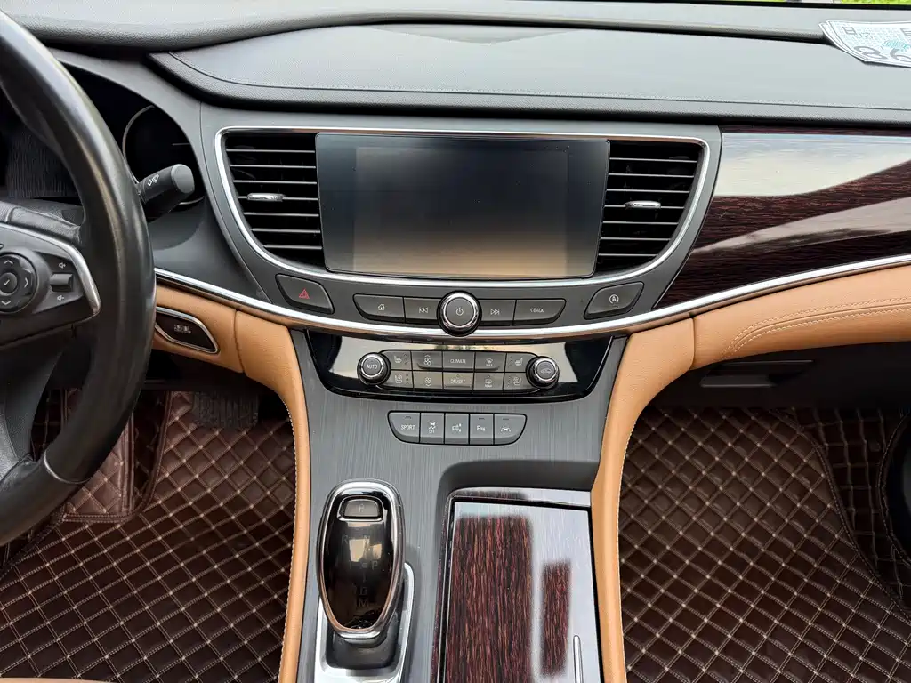 Buick LaCrosse — миниатюра 7