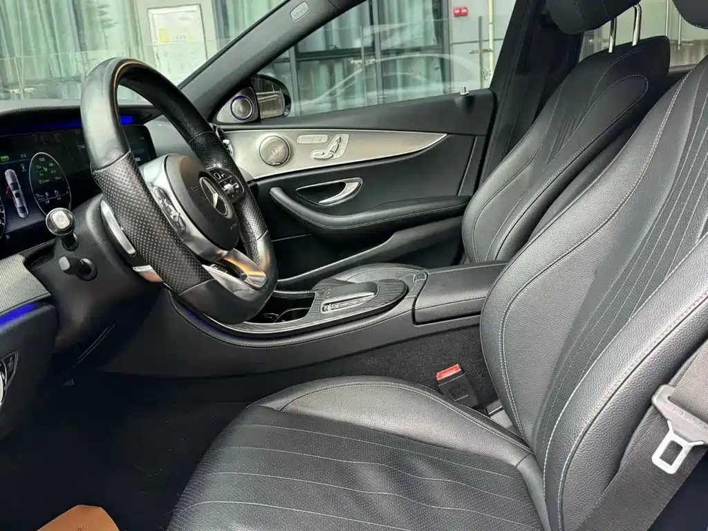 Mercedes-Benz E-Class (Import) — миниатюра 8