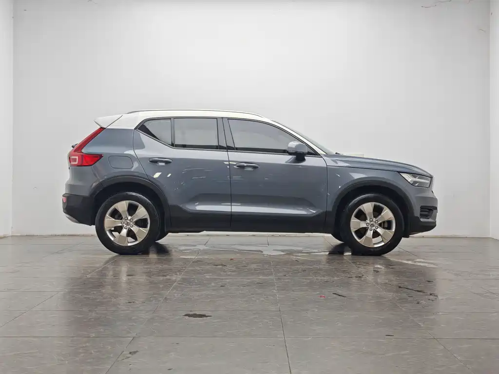 Volvo XC40 — миниатюра 10