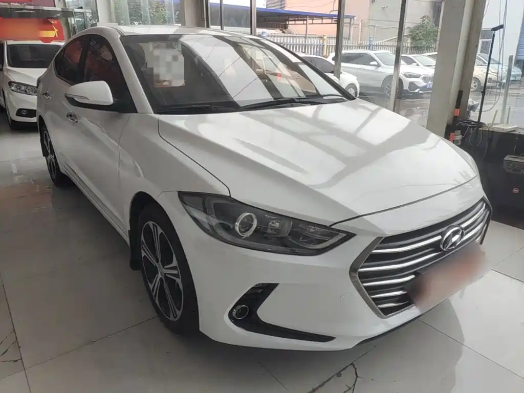 Hyundai Elantra — миниатюра 4