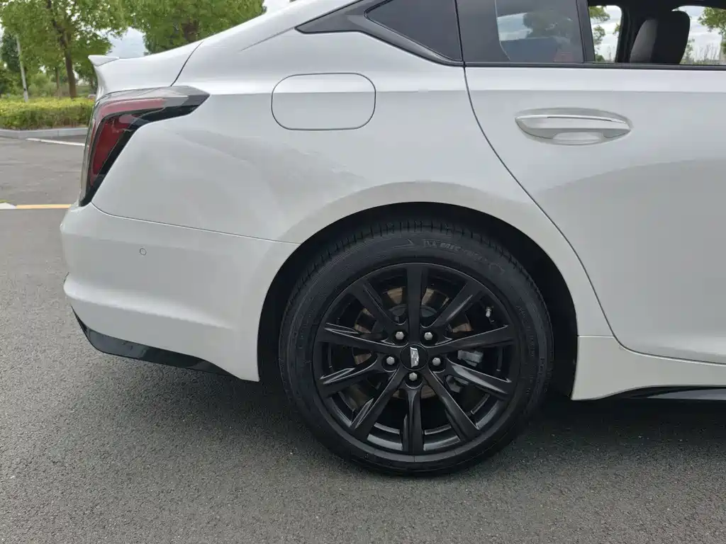 Cadillac CT5 — миниатюра 25