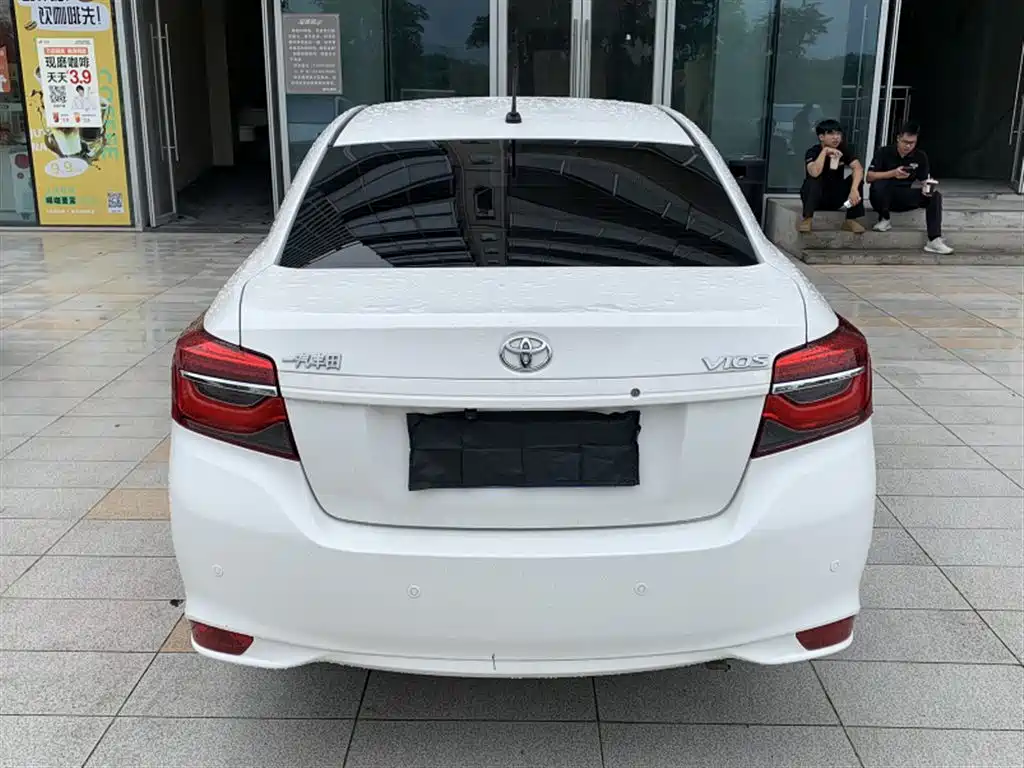 Toyota Vios — миниатюра 6