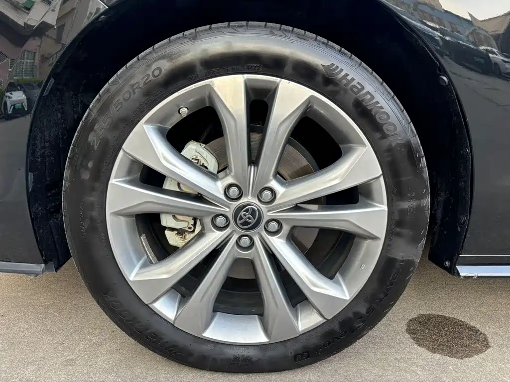 Toyota Sienna 2023 2.5L Luxury