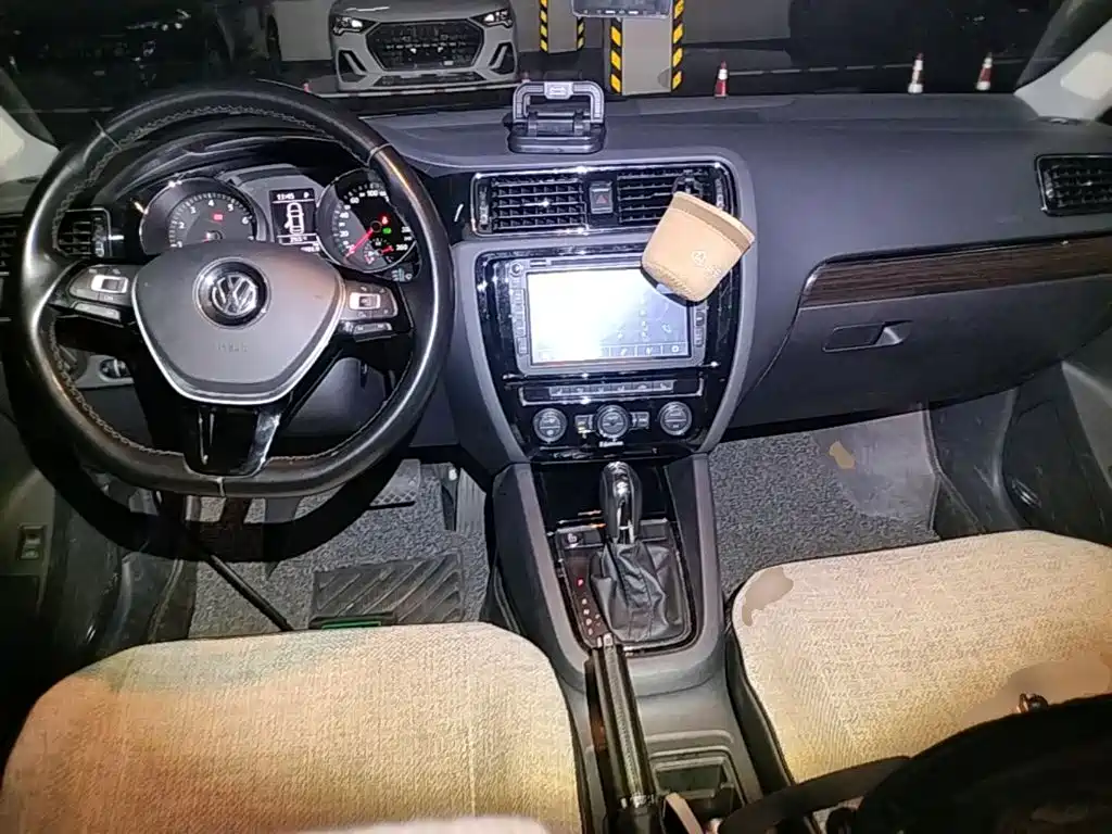 Volkswagen Sagitar — миниатюра 14