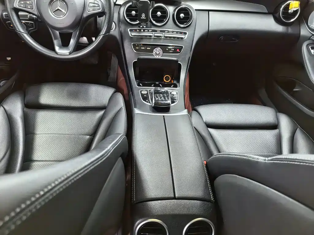 Mercedes-Benz C-Class — миниатюра 9