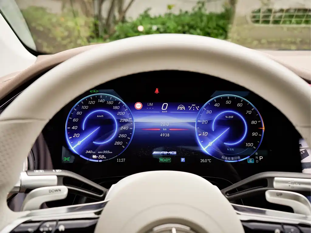 Mercedes-Benz EQS AMG — миниатюра 9
