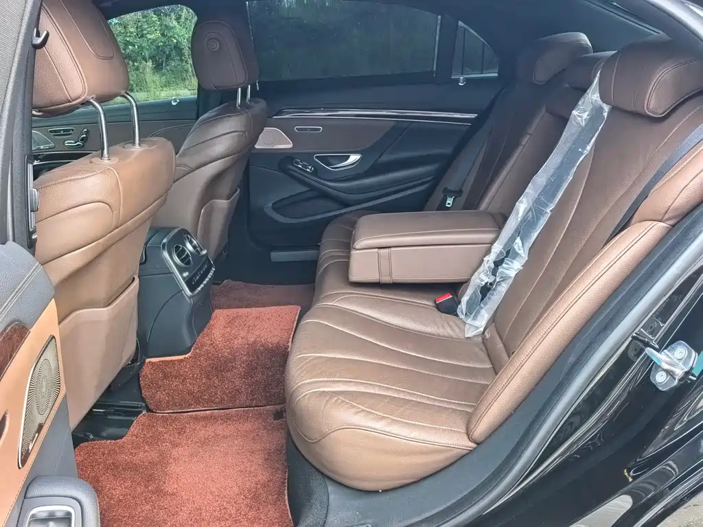 Mercedes-Benz S-Class — миниатюра 10