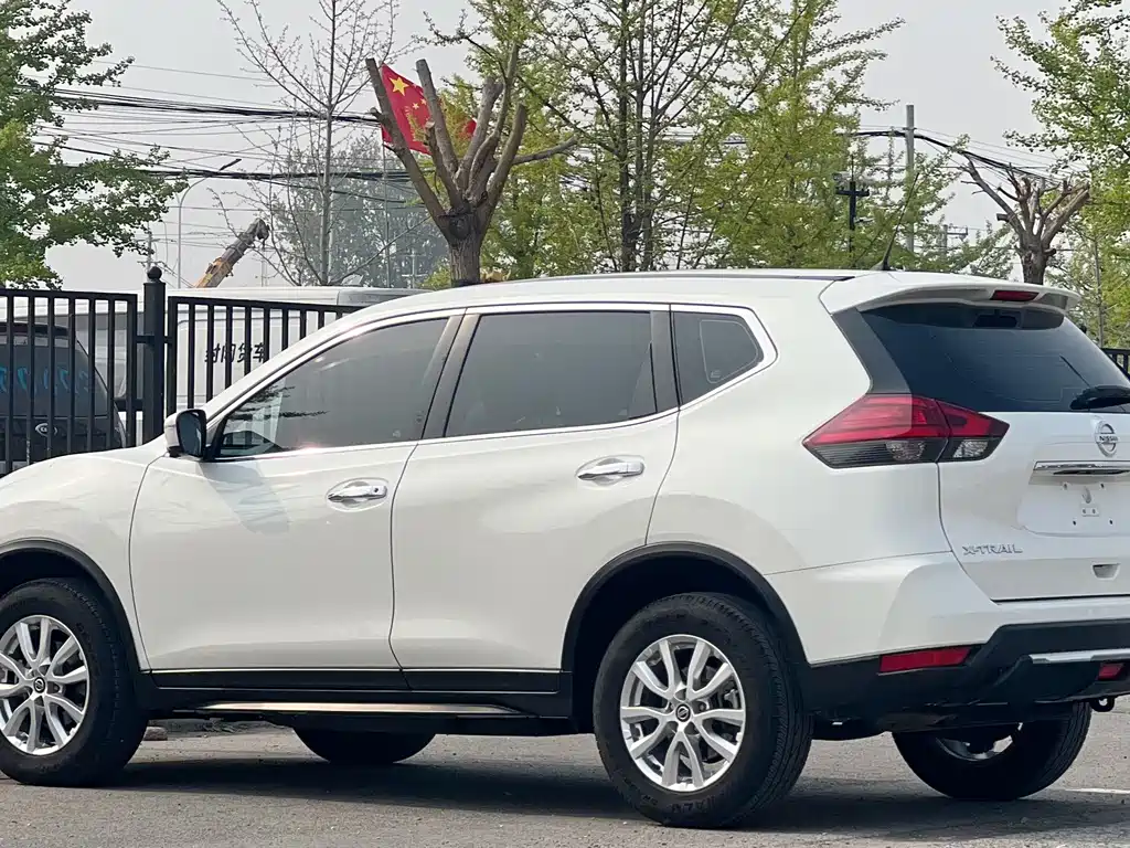 Nissan X-Trail — миниатюра 4