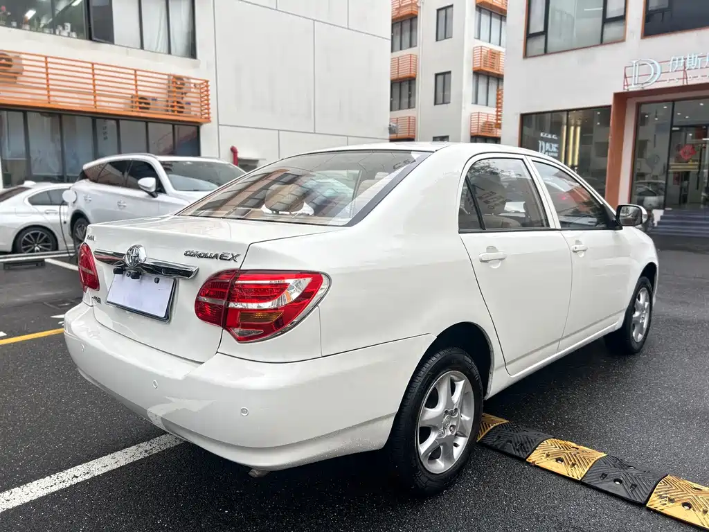 Toyota Corolla — миниатюра 14