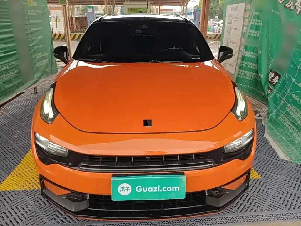 Lynk & Co 02 Hatchback — миниатюра 3