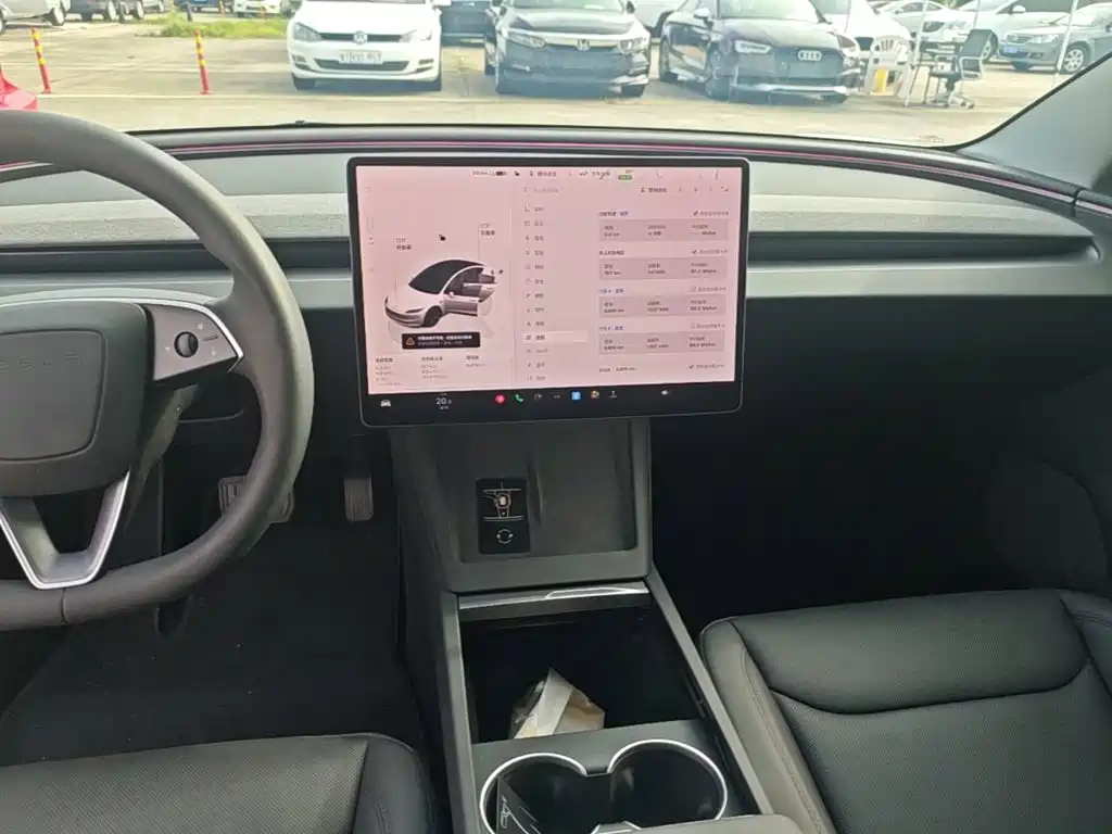 Tesla Model 3 — миниатюра 13