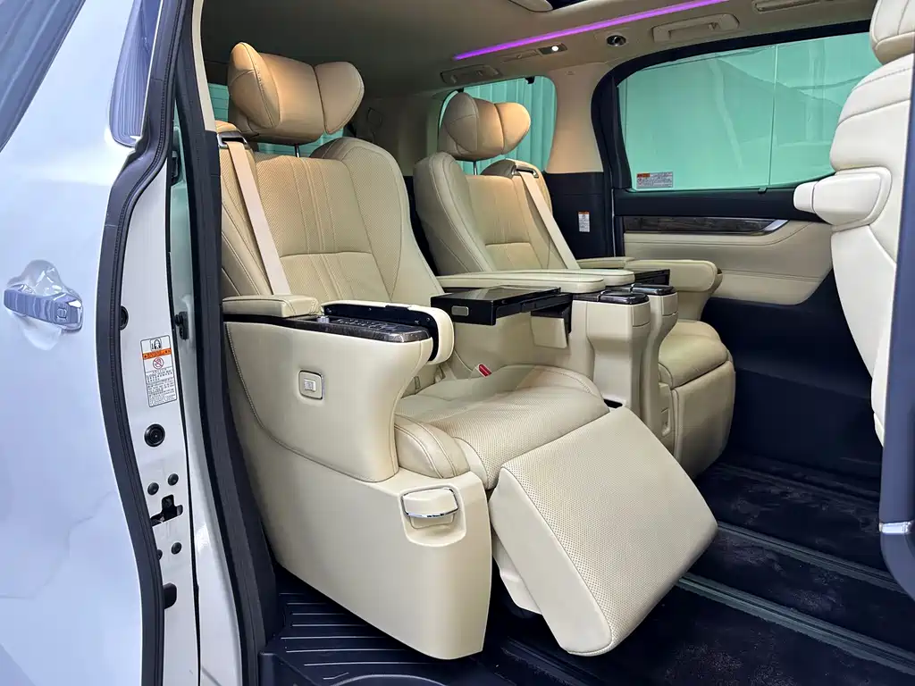 Toyota Vellfire — миниатюра 21