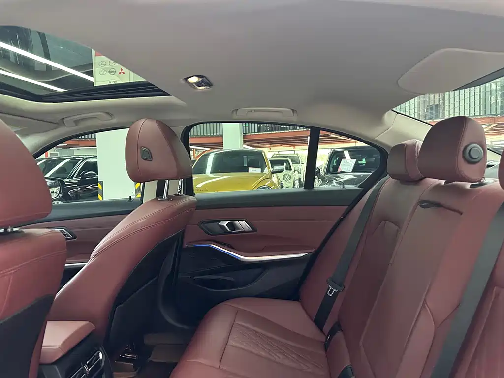 BMW 3 Series — миниатюра 13