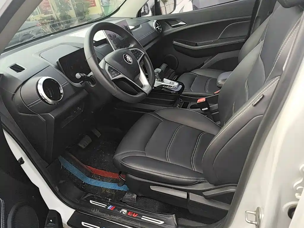 BYD Yuan EV — миниатюра 15