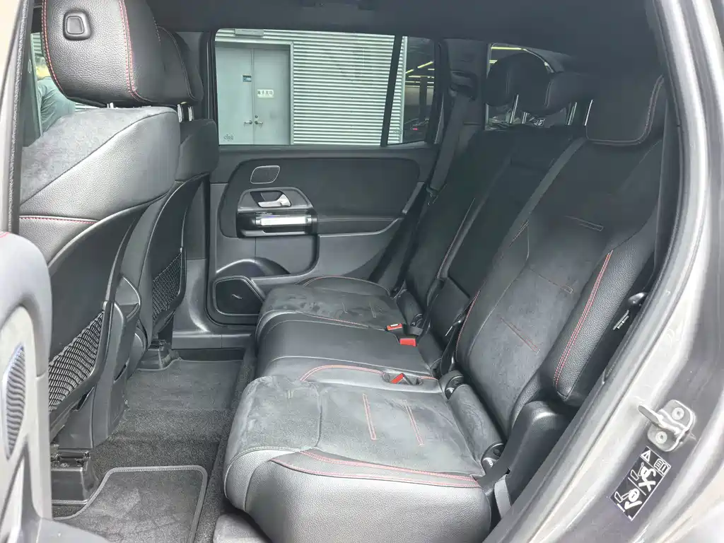 Mercedes-Benz GLB AMG — миниатюра 9