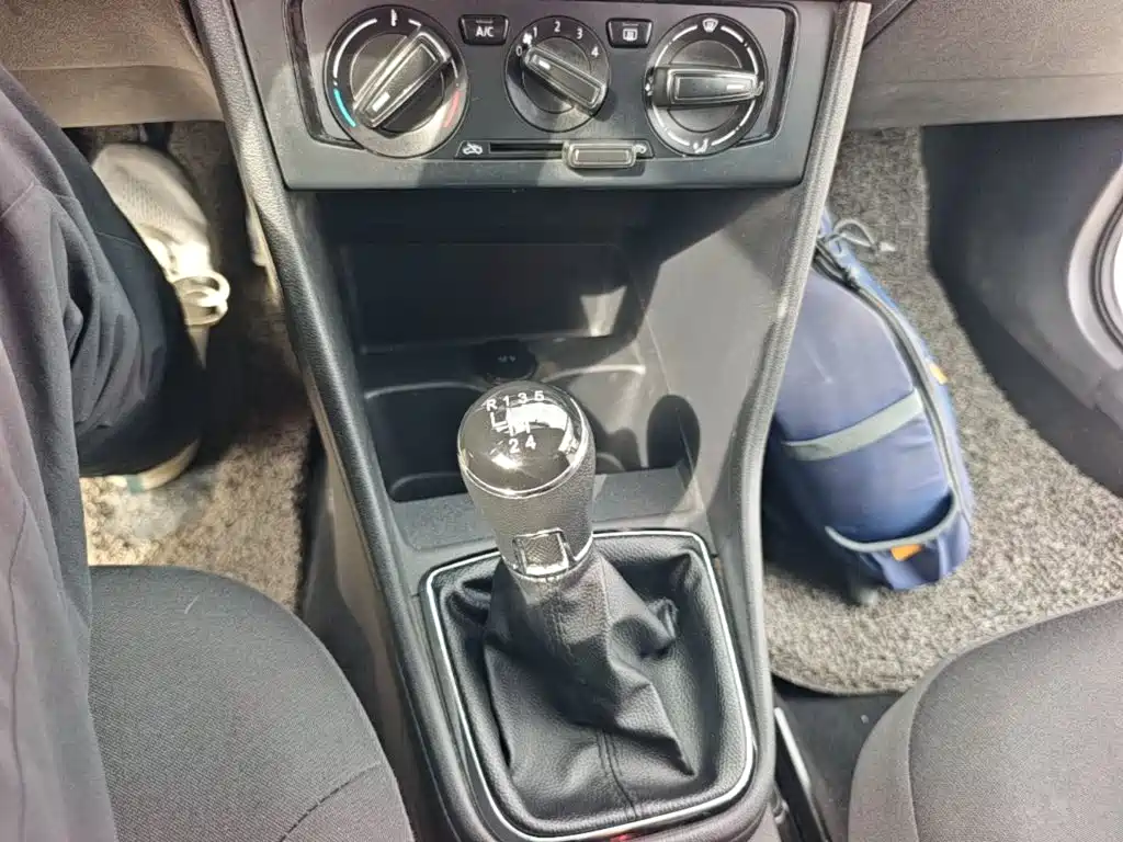 Volkswagen Jetta — миниатюра 14