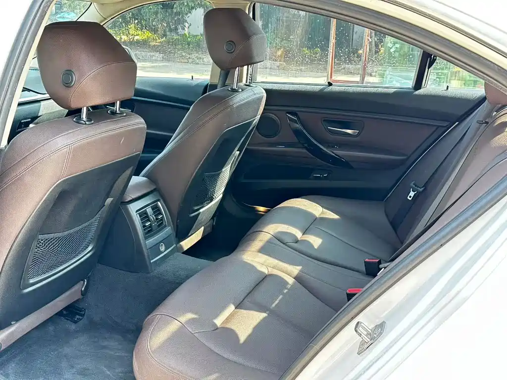 BMW 3 Series — миниатюра 4