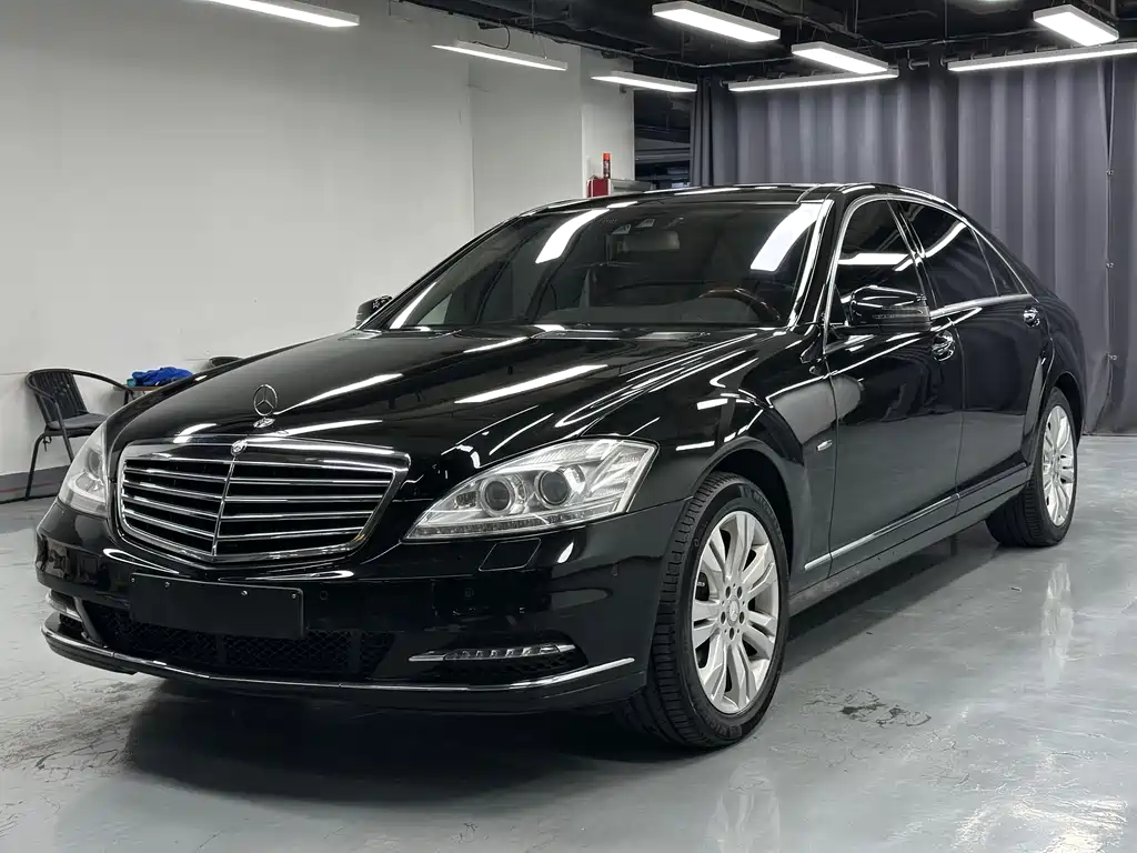 Mercedes-Benz S-Class 2013