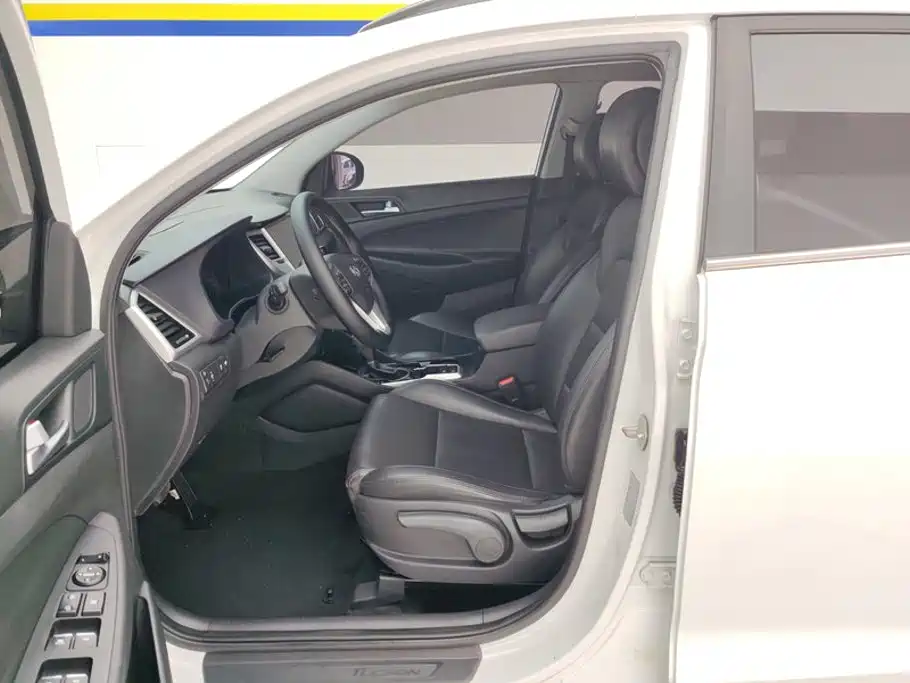Hyundai Tucson — миниатюра 9