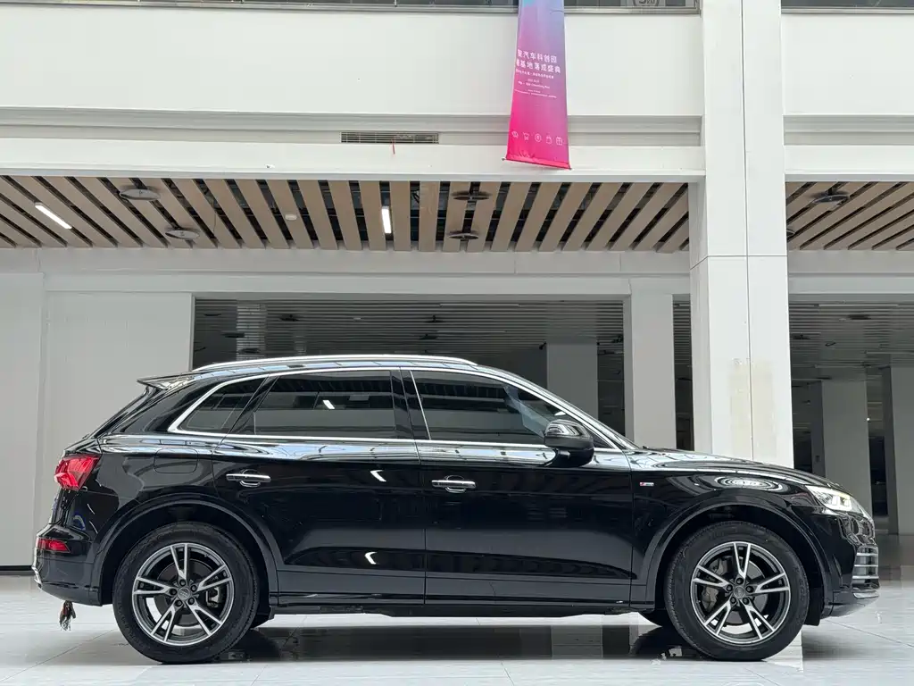 Audi Q5L 2020 40 TFSI Fashion