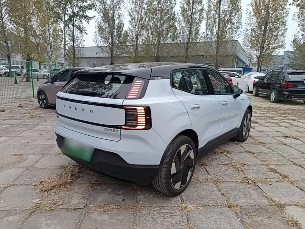 Volvo EX30 — миниатюра 7