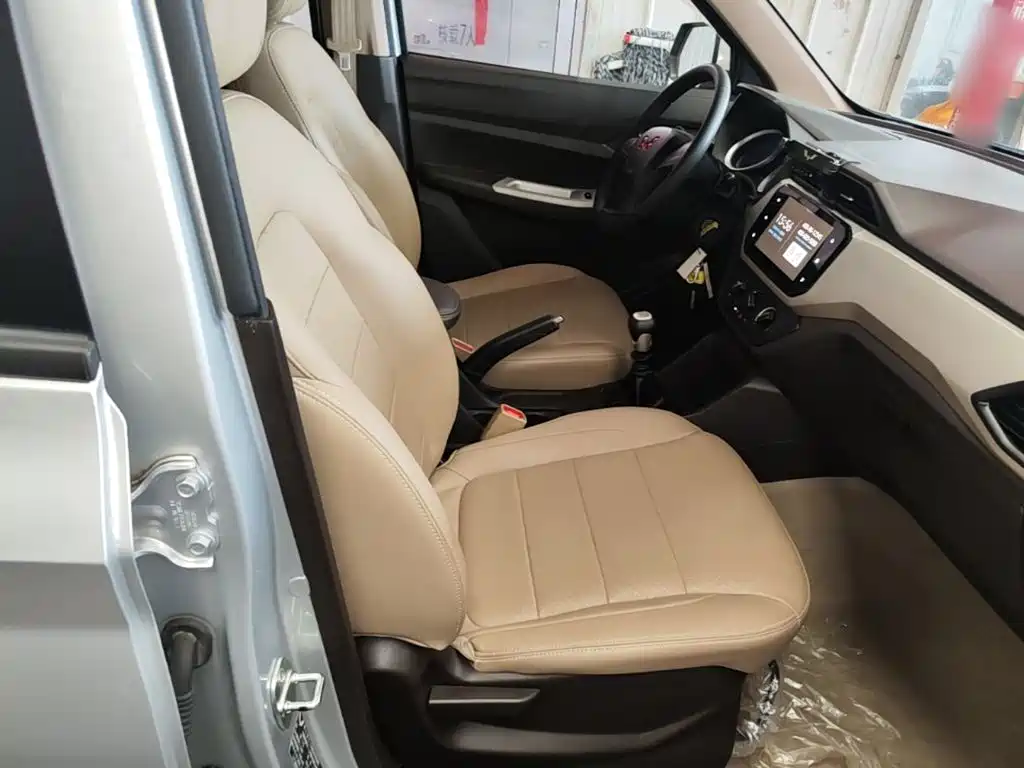 Wuling Hongguang — миниатюра 25