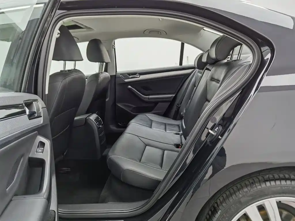 Volkswagen Sagitar — миниатюра 15