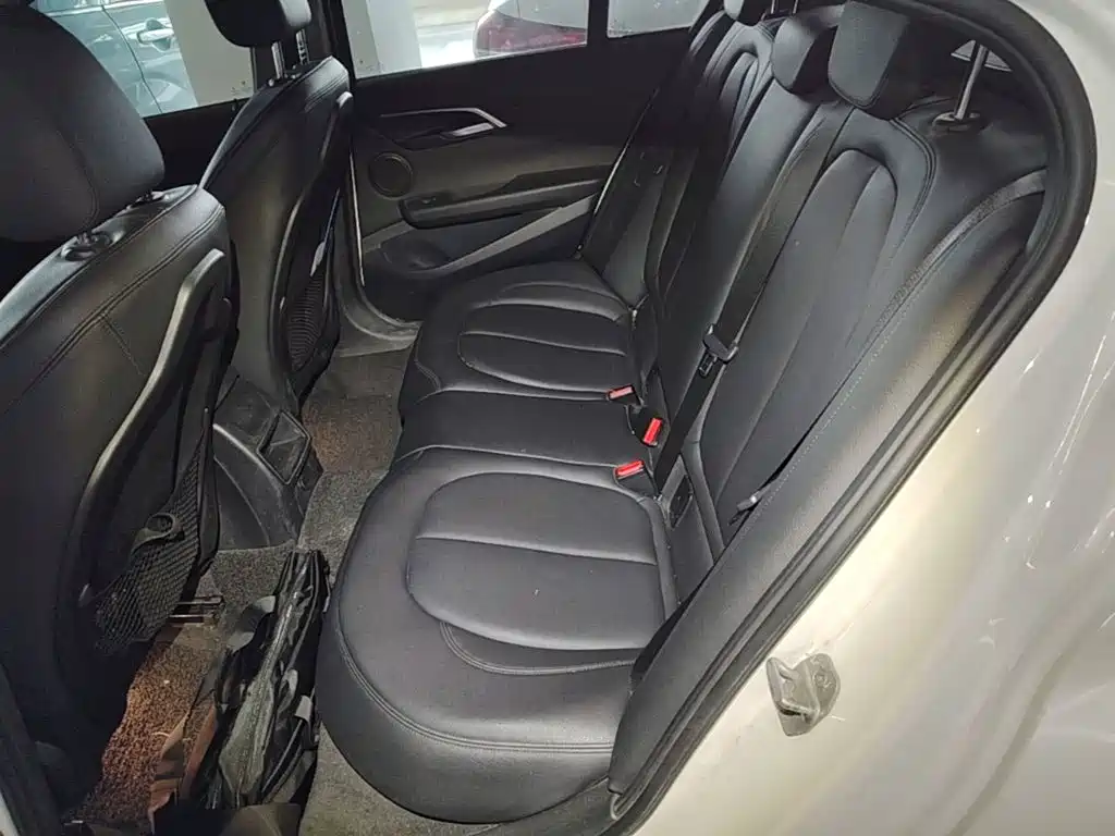 BMW 1 Series — миниатюра 17