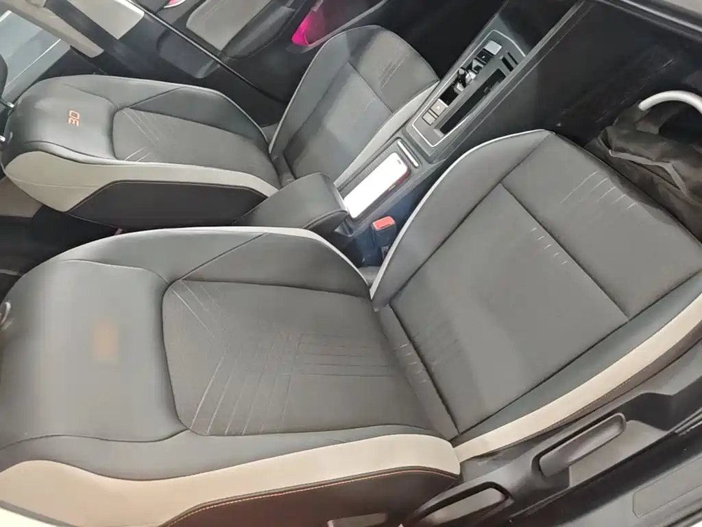 Volkswagen Golf — миниатюра 25