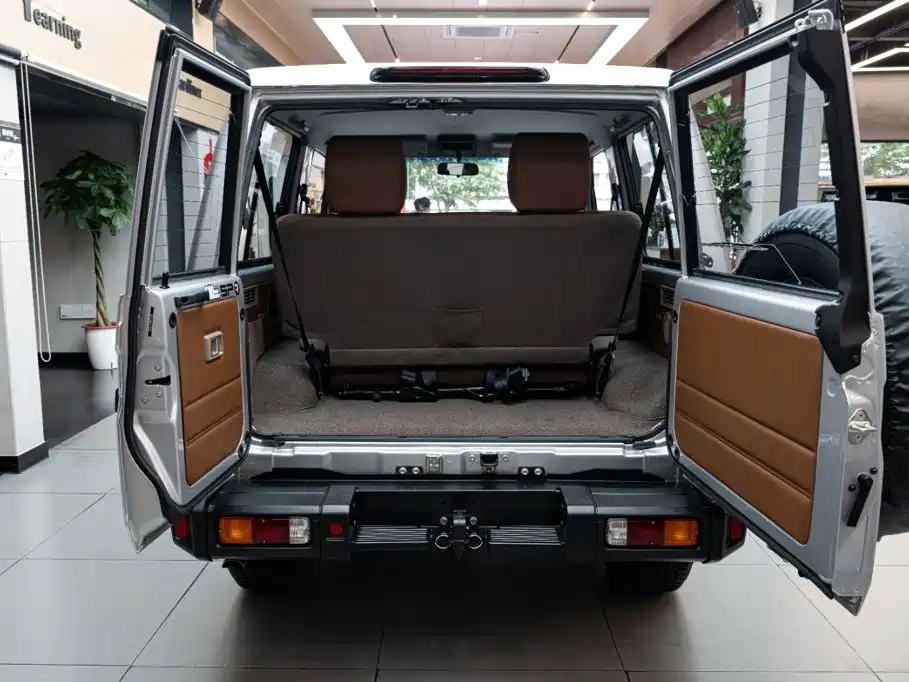 Toyota Land Cruiser — миниатюра 17