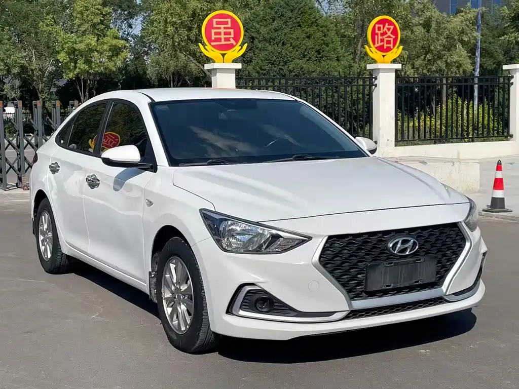 Hyundai Elantra — миниатюра 3