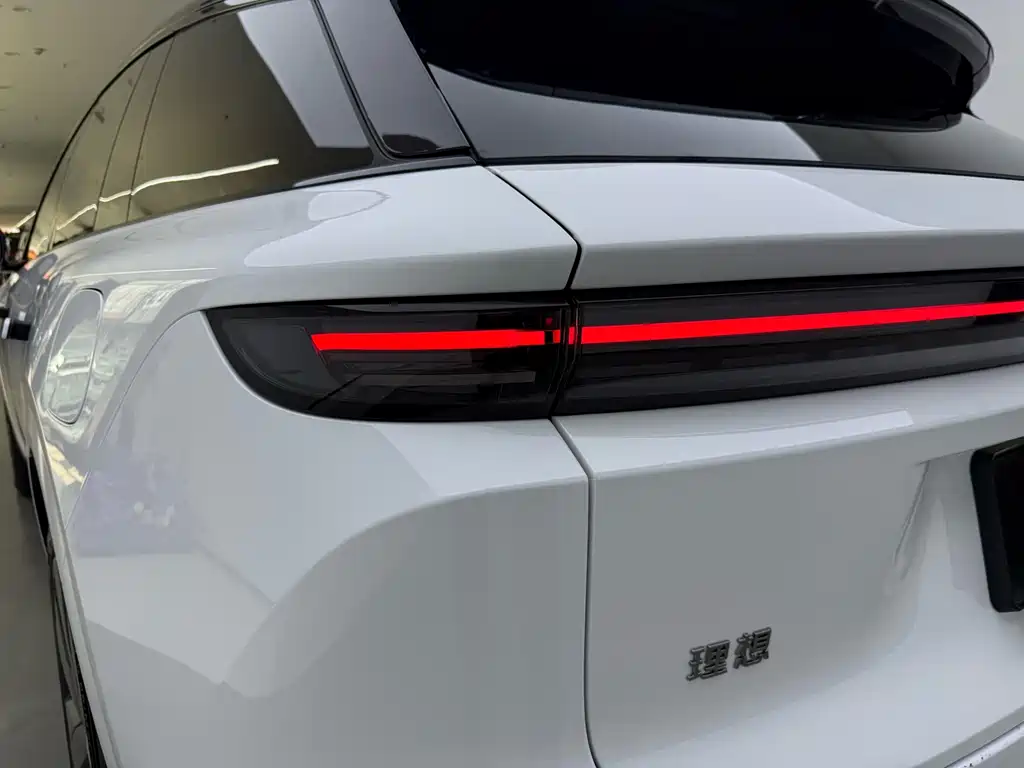 Li Auto Идеальный i6 — миниатюра 6
