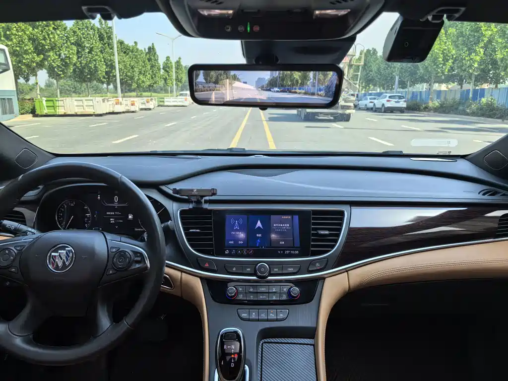 Buick LaCrosse — миниатюра 17