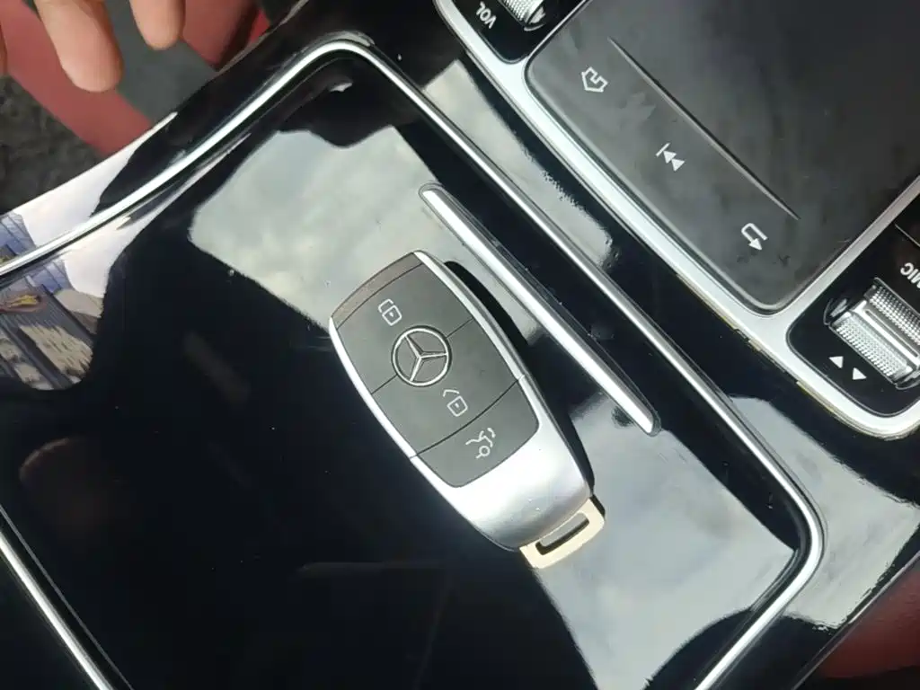 Mercedes-Benz C-Class — миниатюра 9