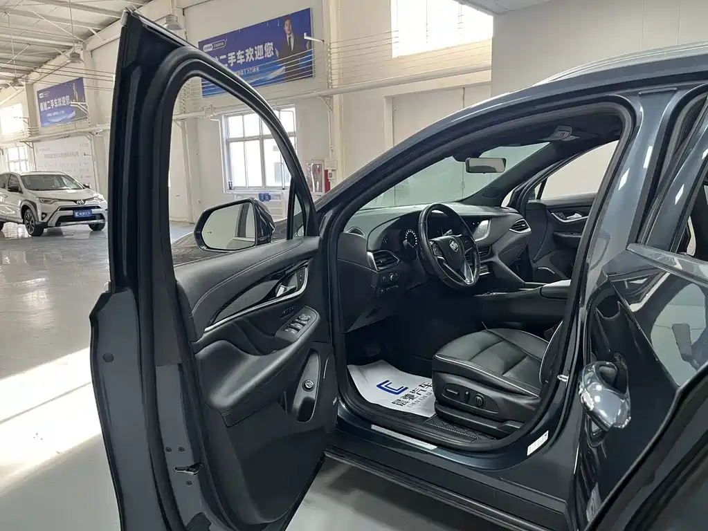 Buick Enclave — миниатюра 10