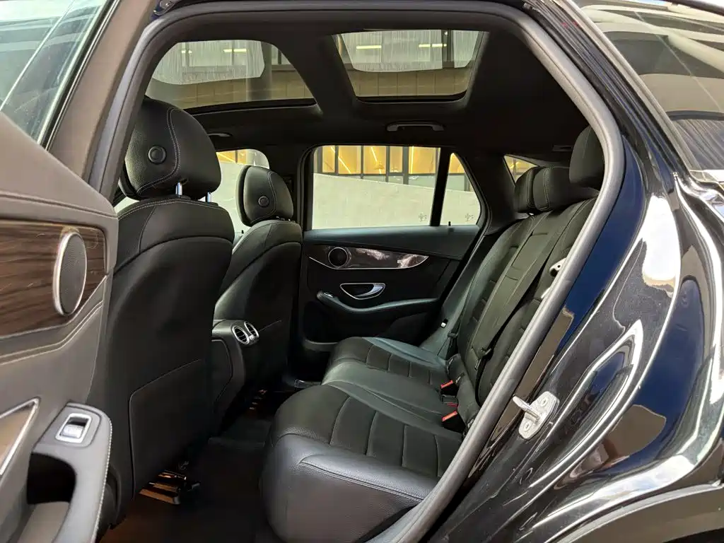 Mercedes-Benz GLC — миниатюра 10