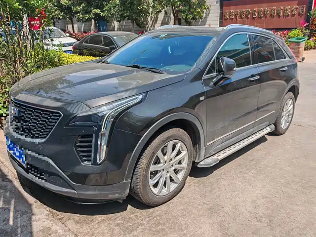 CADILLAC XT4